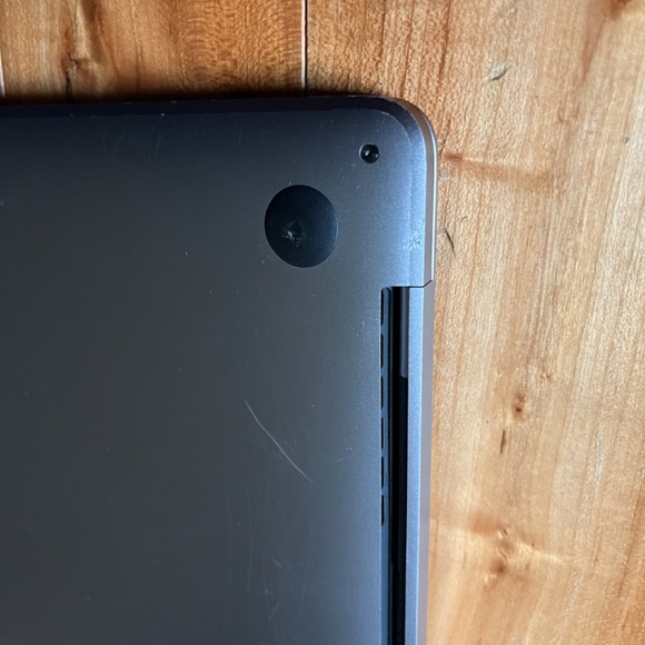 MacBook Pro+charger+sleeve - Picture 2 of 7